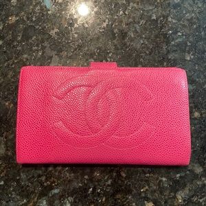 Pre-loved Chanel Pink Wallet